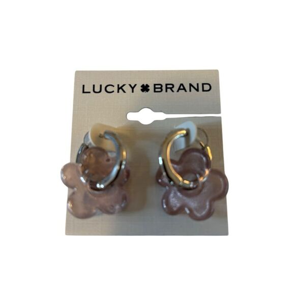 Lavender Daisy Charm Hoops. So pretty! - Picture 5 of 6